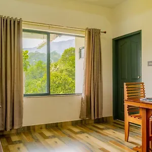 mannoor-farms-mountain-view-stays-munnar.hotels-munnar.com/