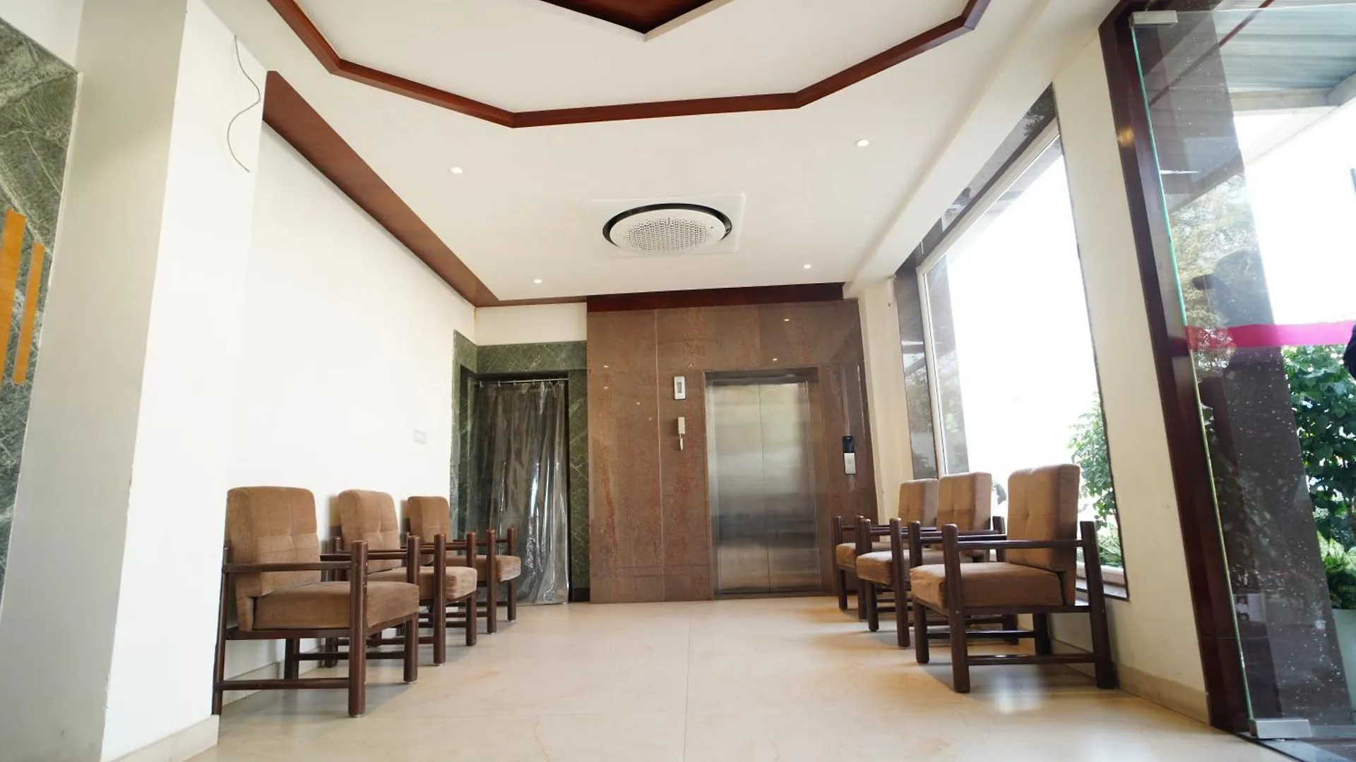 Hotel City Grand Varanasi